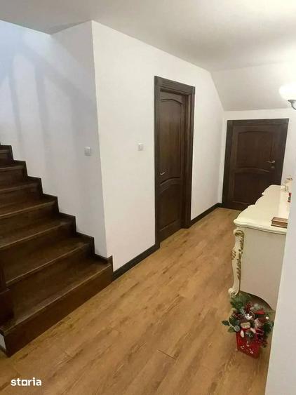 Casă cu 6 camere cu Teren 3172 Mp în Cobia