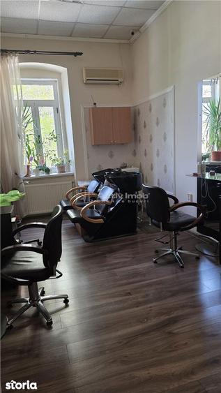 Casă cu 10 camere cu Teren 1302 Mp în Ultracentral