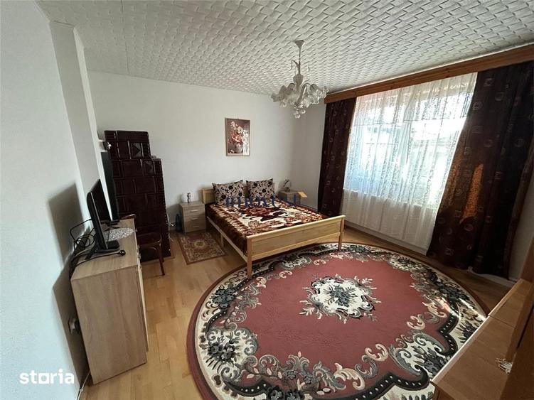 Casă cu 5 camere cu Teren 1200 Mp în Halmeu