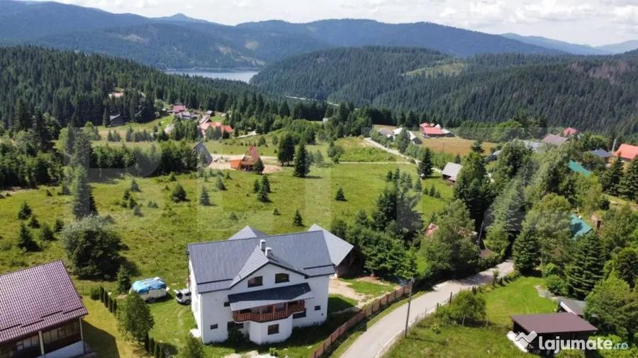 Casă cu 10 camere cu Teren 1000 Mp în Mănăștur
