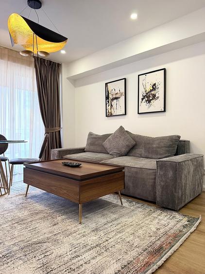Apartament cu 2 camere semidecomandat în Victoriei
