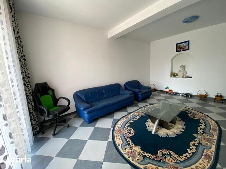 Casă cu 5 camere decomandat cu Teren 260 Mp în Crângași