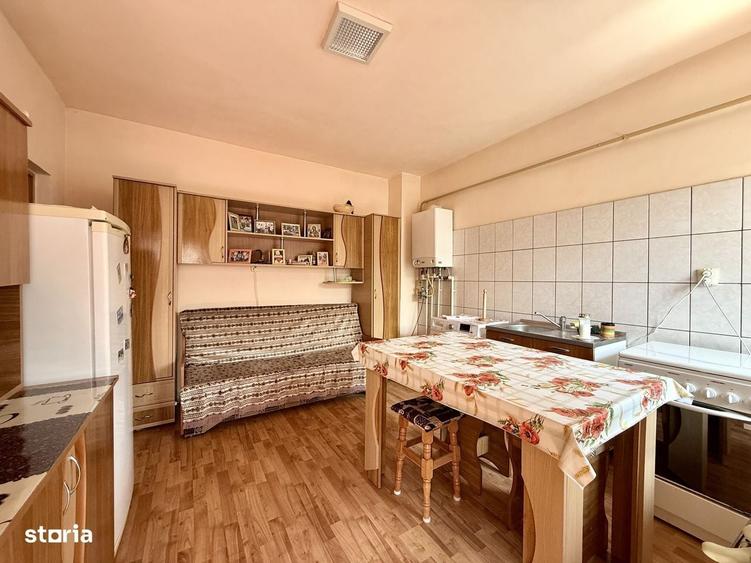 Casă cu 4 camere decomandat în Gării