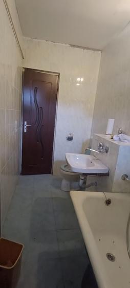 Garsonieră decomandată în Sud