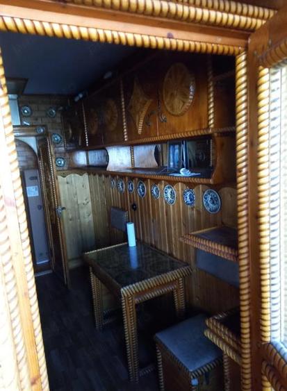 Apartament cu 3 camere decomandat în Tractorul