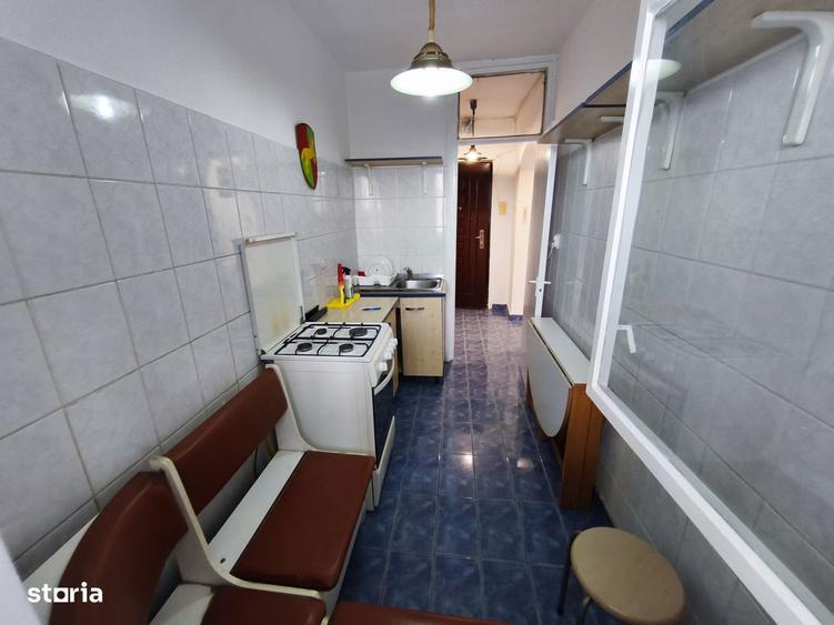 Garsonieră decomandată în Rahova