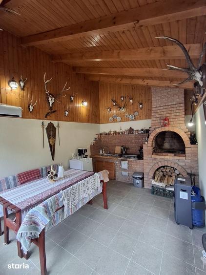 Casă cu 5 camere cu Teren 750 Mp în Dâmbul Morii