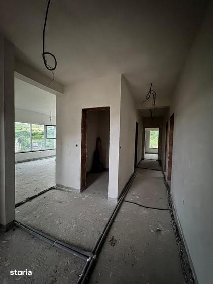 Casă cu 4 camere cu Teren 2997 Mp în Baciu