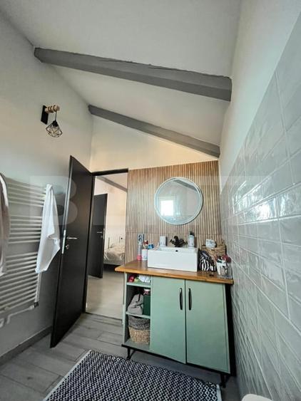 Apartament 4 camere, 100 mp - zona Zăvoi - 9