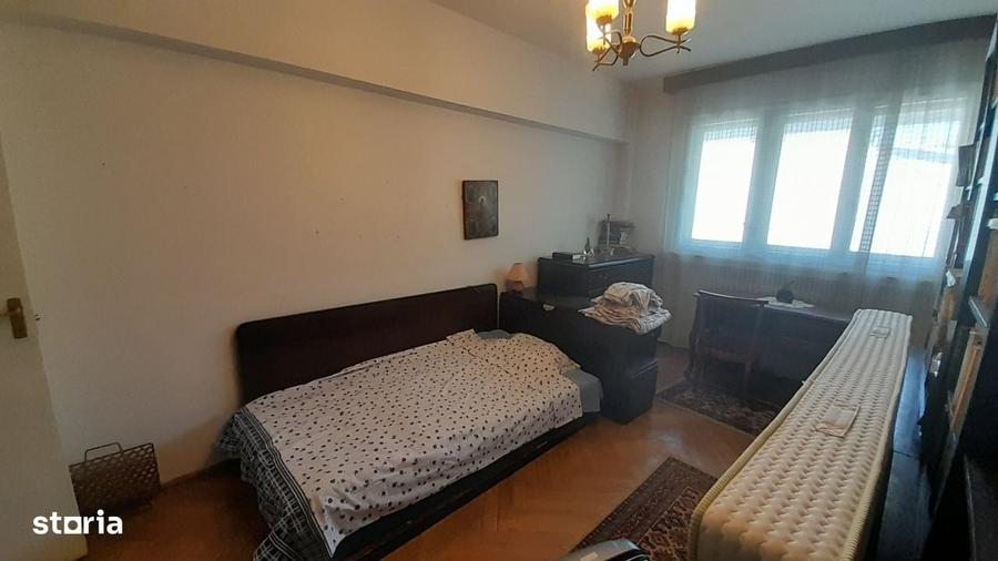Apartament cu garaj si balcon intre Piata Victoriei si Piata Romana - 2