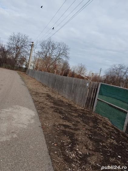 Teren de 3200 mp, în Zoița