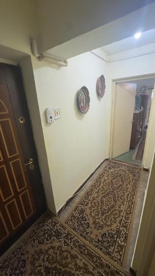 Apartament cu 3 camere în Cetate