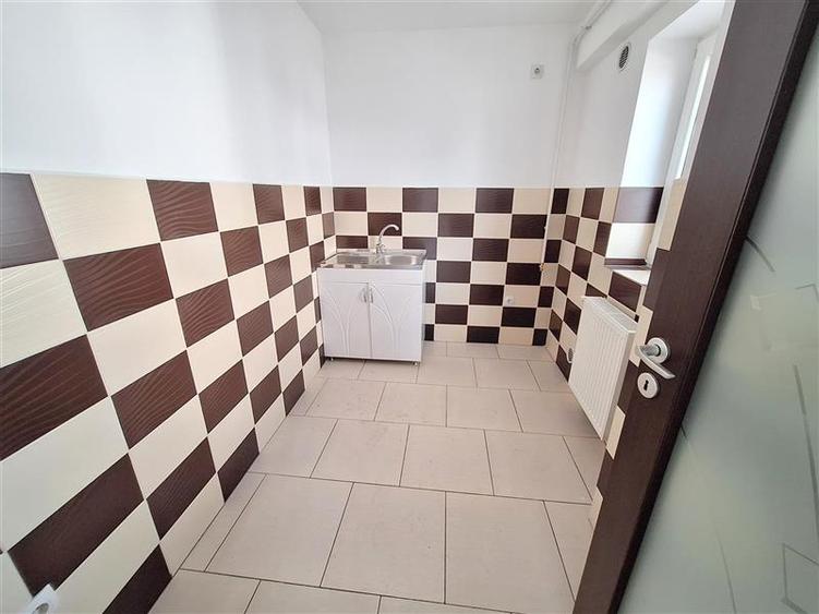 Garsonieră decomandată în Calea Moinești