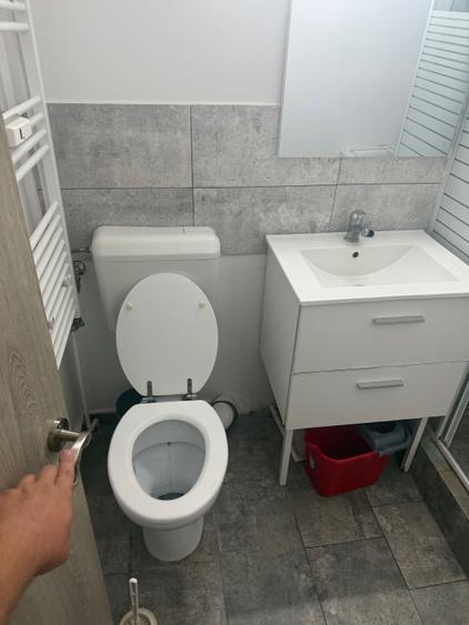 Garsonieră decomandată în Sud