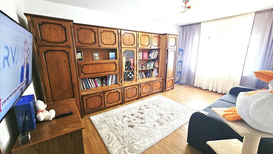 Apartament cu 2 camere decomandat în Central