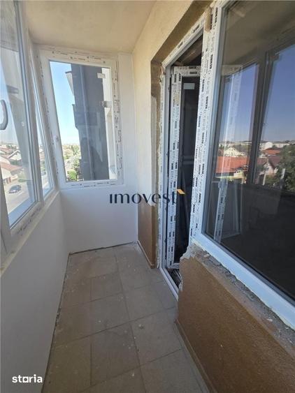 Apartament cu 2 camere semidecomandat în Micro 17