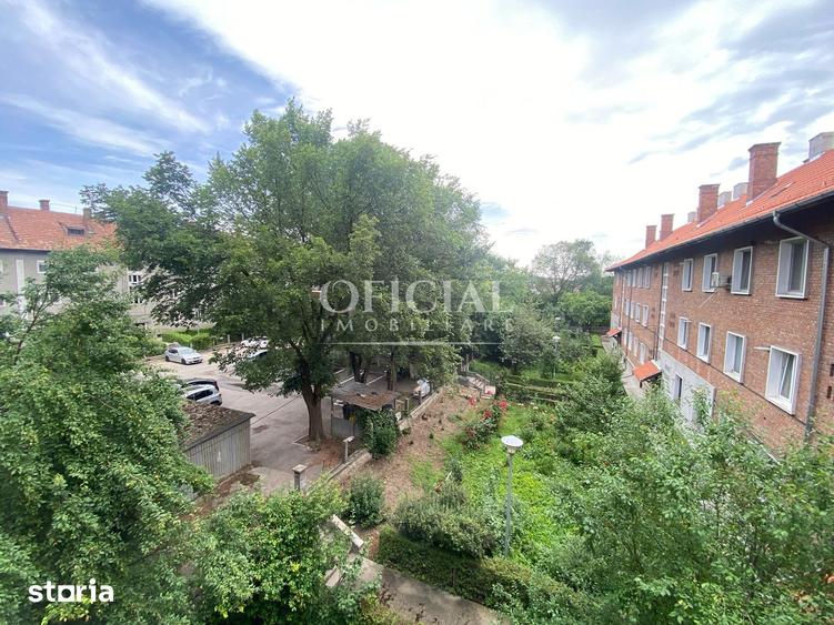 Apartament cu 4 camere decomandat în Dâmbul Rotund