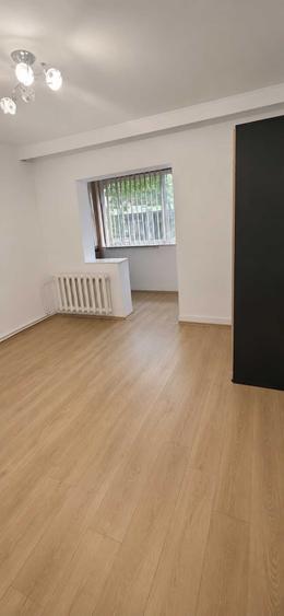 Apartament cu 3 camere decomandat în Canta