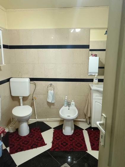 Casă cu 4 camere în Mândra
