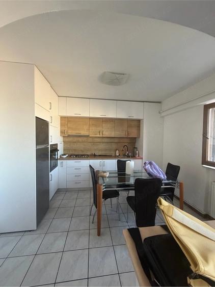 Apartament cu 3 camere decomandat în Simion Bărnuțiu