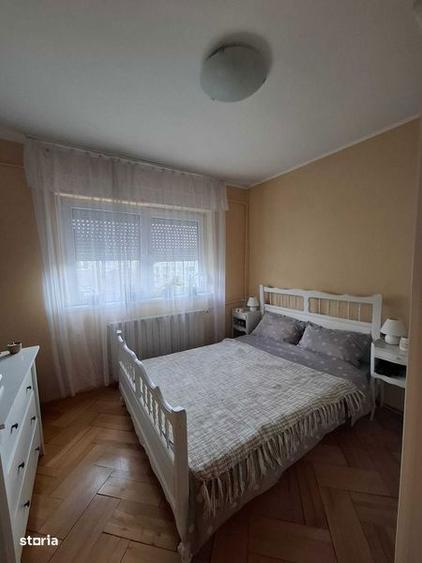Apartament cu 3 camere în Decebal
