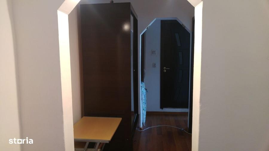 Apartament cu 3 camere decomandat în Dorobanți 1