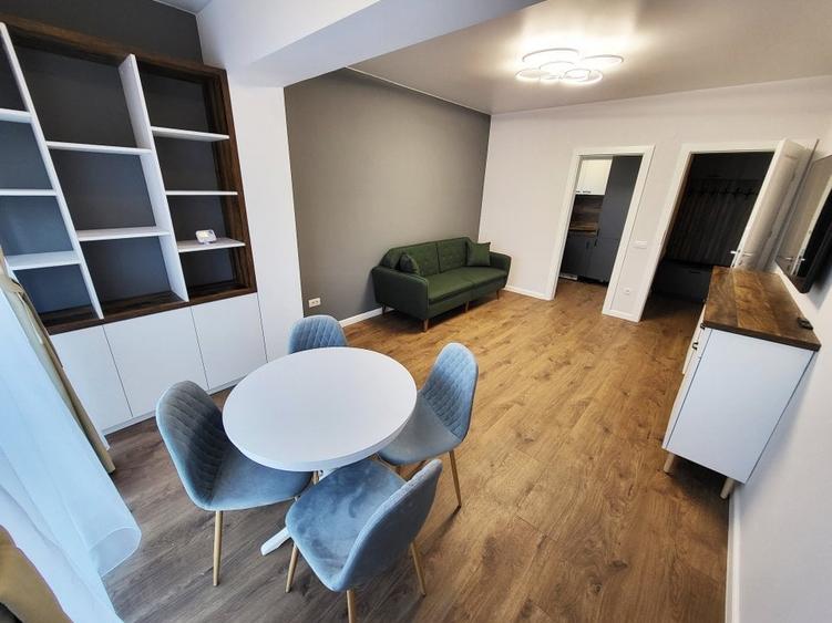 Apartament cu 2 camere decomandat în