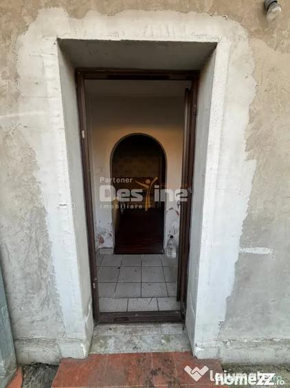 Casă cu 3 camere cu Teren 900 Mp în Giulești