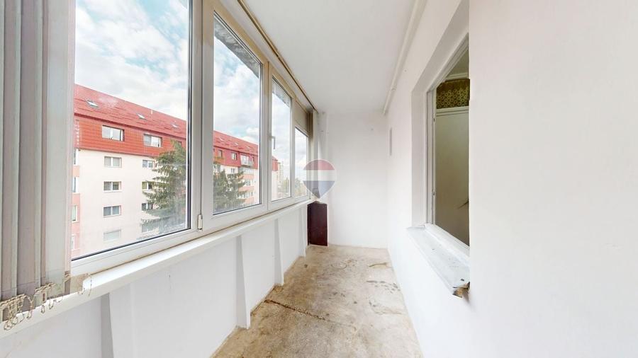 Apartament cu 2 camere decomandat în 13 Decembrie