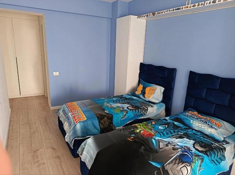 Apartament cu 2 camere decomandat, mobilat în Doamna Ghica