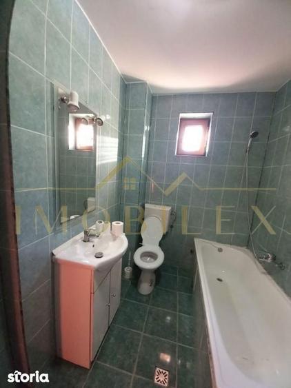 Casă cu 5 camere cu Teren 200 Mp în Florești