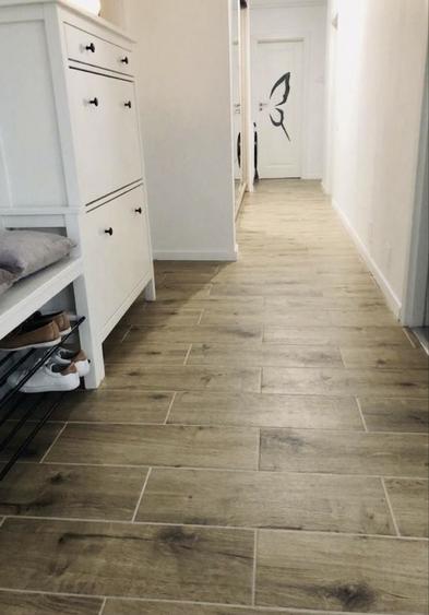Apartament cu 3 camere decomandat în Băneasa