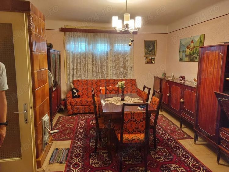 Casă cu 3 camere în Central