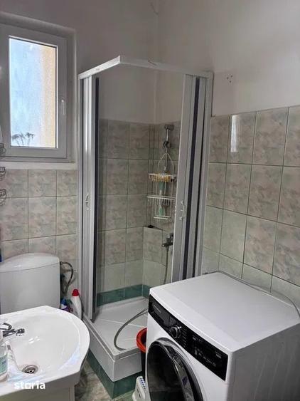 Apartament cu 3 camere semidecomandat în Ultracentral