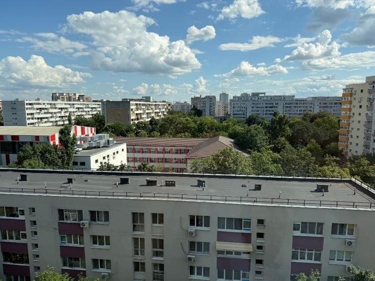 Apartament cu 2 camere decomandat în Basarabia