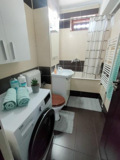 Apartament cu 2 camere decomandat în 15 Noiembrie