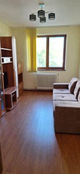 Apartament cu 4 camere decomandat în Petru Rareș