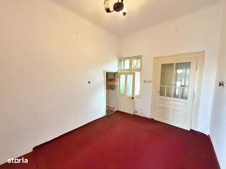 Apartament cu 2 camere semidecomandat în Drăgășani