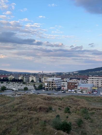 Apartament cu 2 camere semidecomandat în Florești