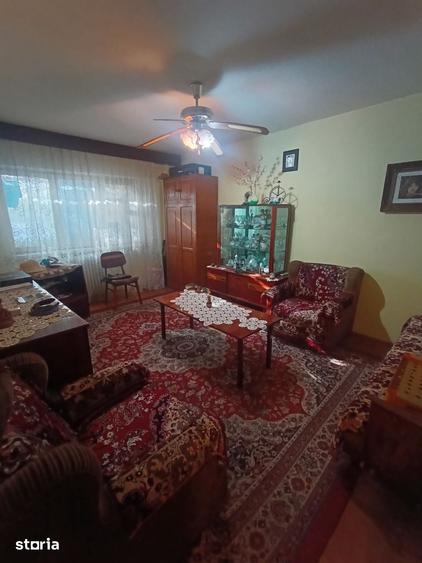 Apartament cu 3 camere în Trivale