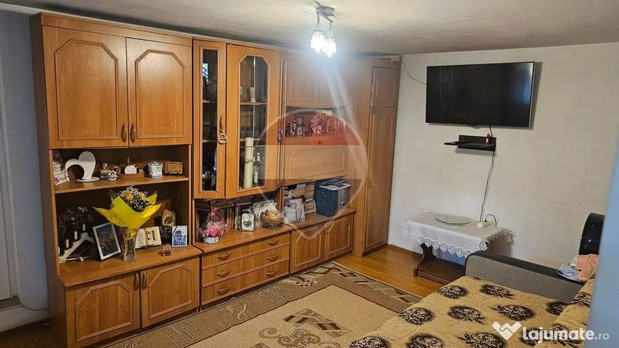 Casă cu 3 camere cu Teren 1043 Mp în Dochia