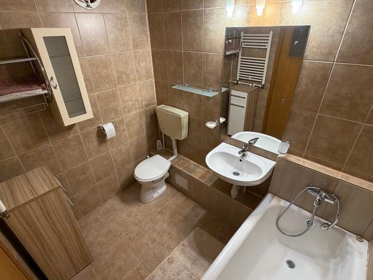 Apartament cu 2 camere decomandat în Dristor
