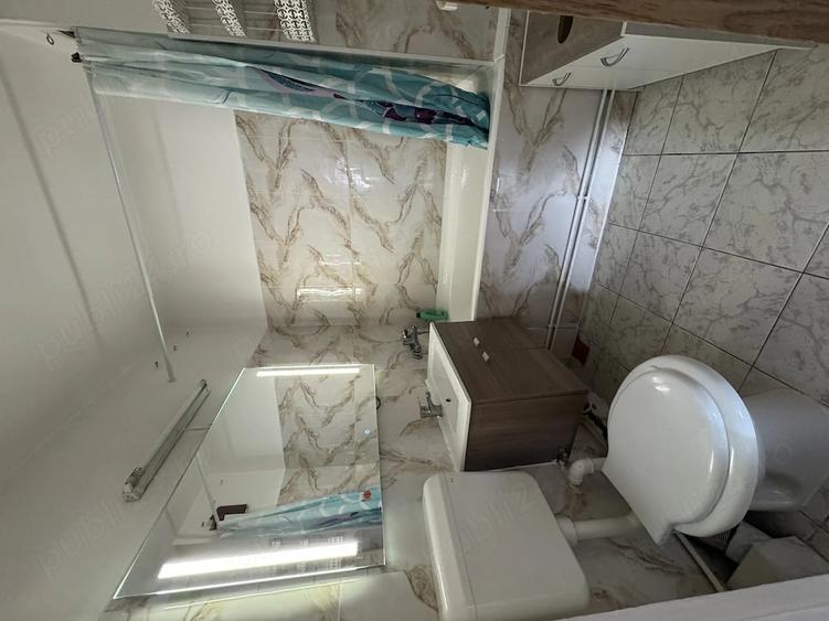 Apartament cu 3 camere decomandat în Podgoria
