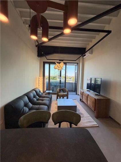 Apartament cu 2 camere decomandat, mobilat în Semicentral