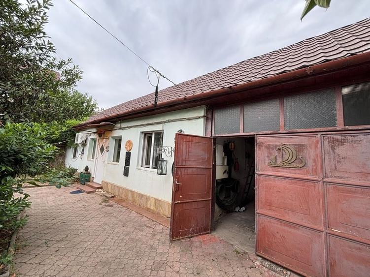Casă cu 4 camere în Șega