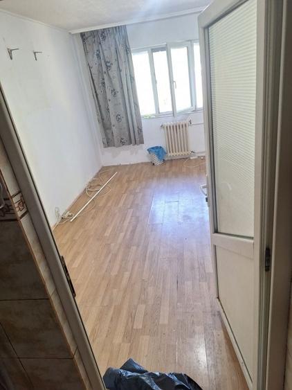 Garsonieră semidecomandată în CET