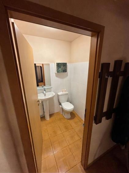 Apartament cu 3 camere semidecomandat în Complex Studențesc