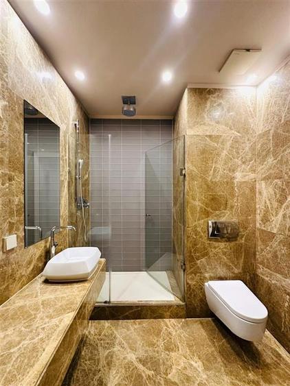 Apartament cu 4 camere decomandat, mobilat în Băneasa