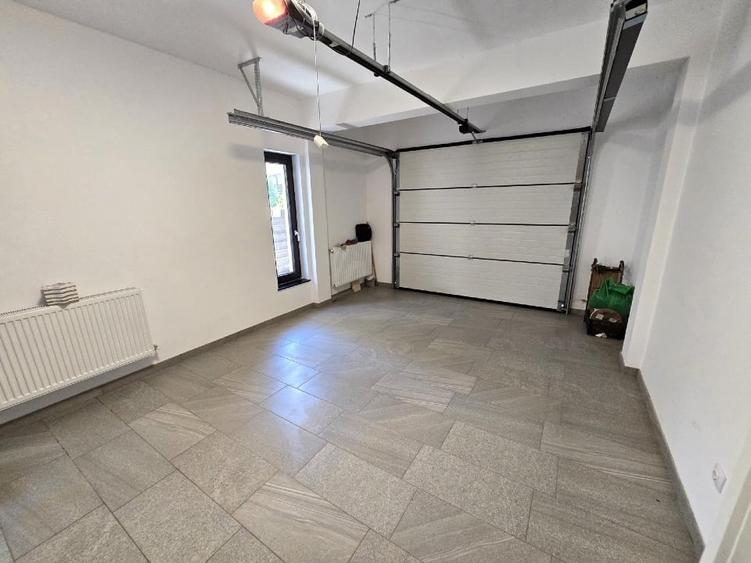 Casă individuală cu 4 camere cu Teren 720 Mp în Galata