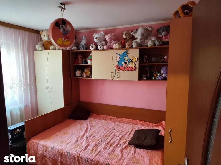 Apartament cu 2 camere semidecomandat, mobilat în Giurgiului
